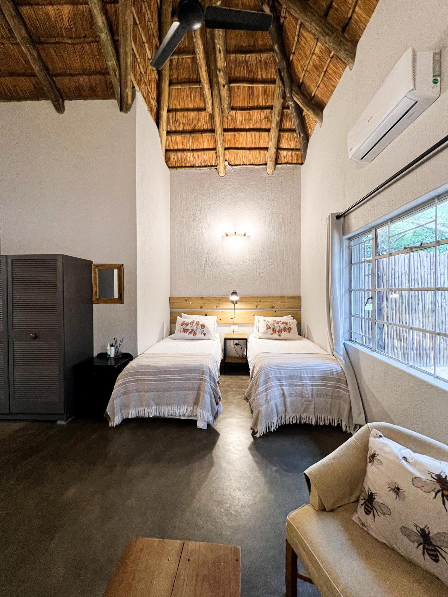 24 Degrees South Country Estate Villa Hoedspruit Eksteriør bilde